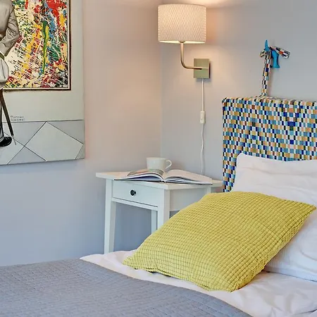 Kamienica Hotelowe Komfortowe Lozka, Plaza Orlowo Molo Гдыня