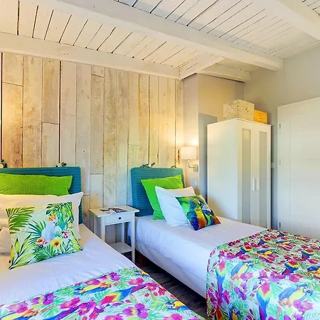 Albergue Kamienica Hotelowe Komfortowe Lozka, Plaza Orlowo Molo *