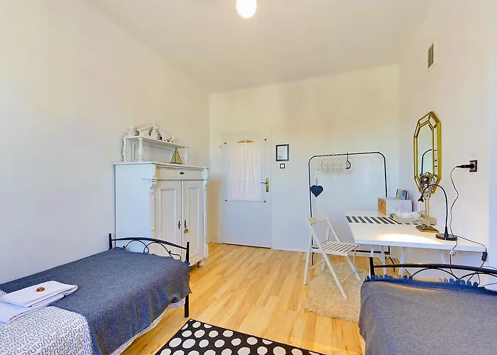 Kamienica Hotelowe Komfortowe Lozka, Plaza Orlowo Molo