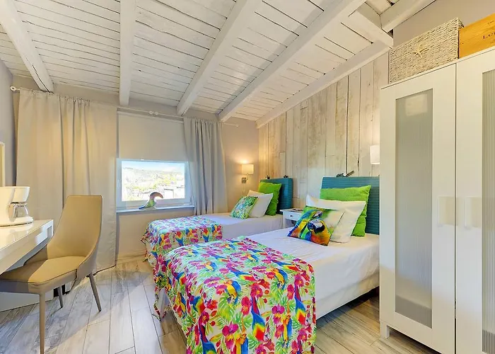 Kamienica Hotelowe Komfortowe Lozka, Plaza Orlowo Molo Albergue Gdynia