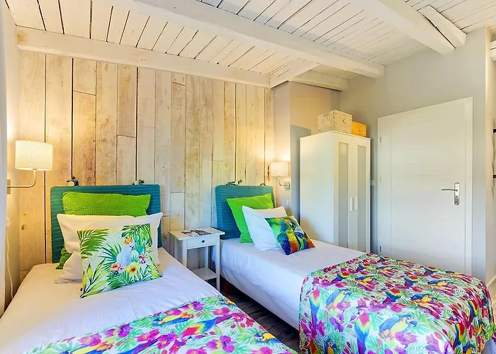 Albergue Kamienica Hotelowe Komfortowe Lozka, Plaza Orlowo Molo *