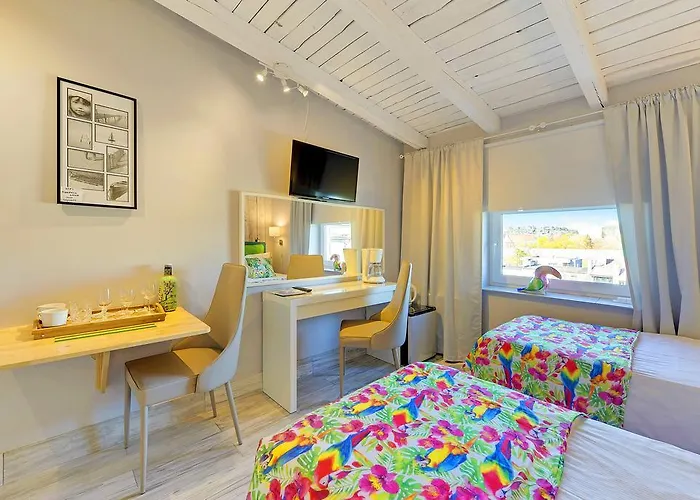 Kamienica Hotelowe Komfortowe Lozka, Plaza Orlowo Molo Albergue Gdynia